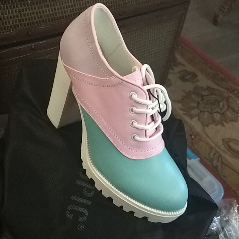 LAST PAIR🔥HOT TOPIC TRICOLOR PASTEL PLATFORM OXFORD HEELS - Picture 7 of 9